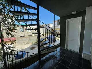 Гостевой дом Эллаиса Адлер Двухместная комната с балконом и видом во внутренний двор-12