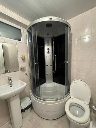 Гостевой дом Эллаиса Адлер Двухместная комната с балконом и видом во внутренний двор-4